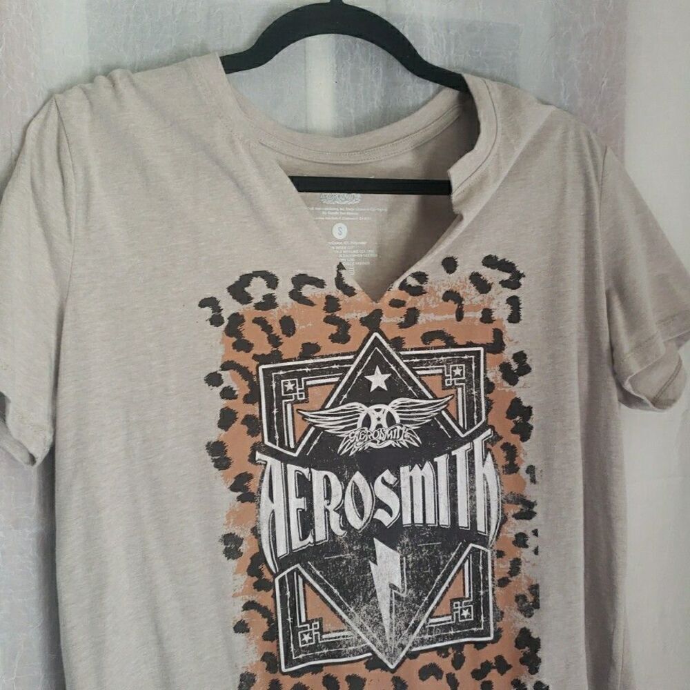 Aerosmith Rock Band Graphic Workout Gym Shirt Rocker Grunge 90s Y2K Skater - Picture 3 of 7